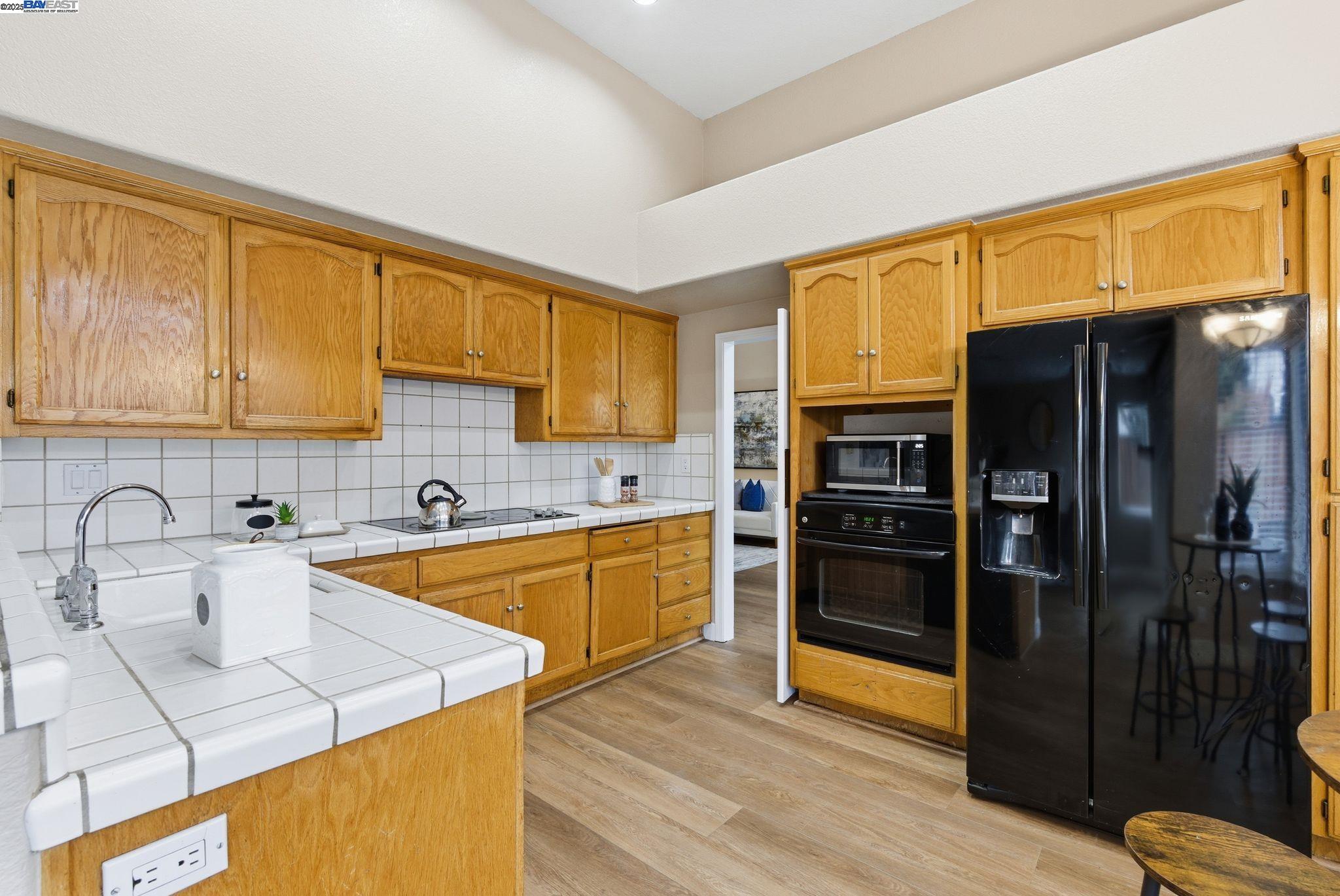 Tracy, California, 95376, United States, 4 Bedrooms Bedrooms, ,3 BathroomsBathrooms,Residential,For Sale,2002934