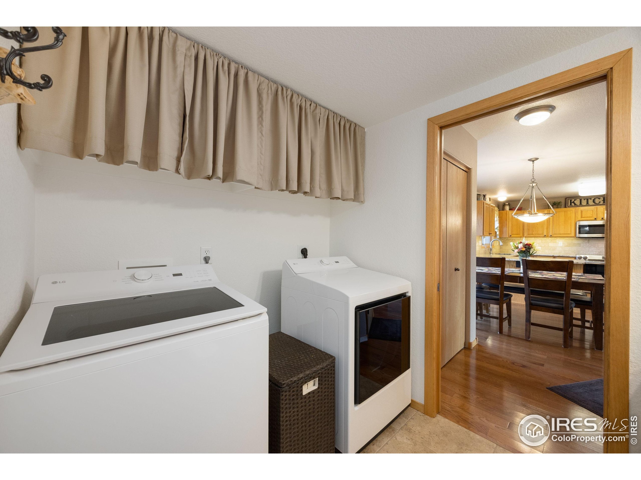 Fort Collins, Colorado, 80526, United States, 3 Bedrooms Bedrooms, ,2 BathroomsBathrooms,Residential,For Sale,1992976