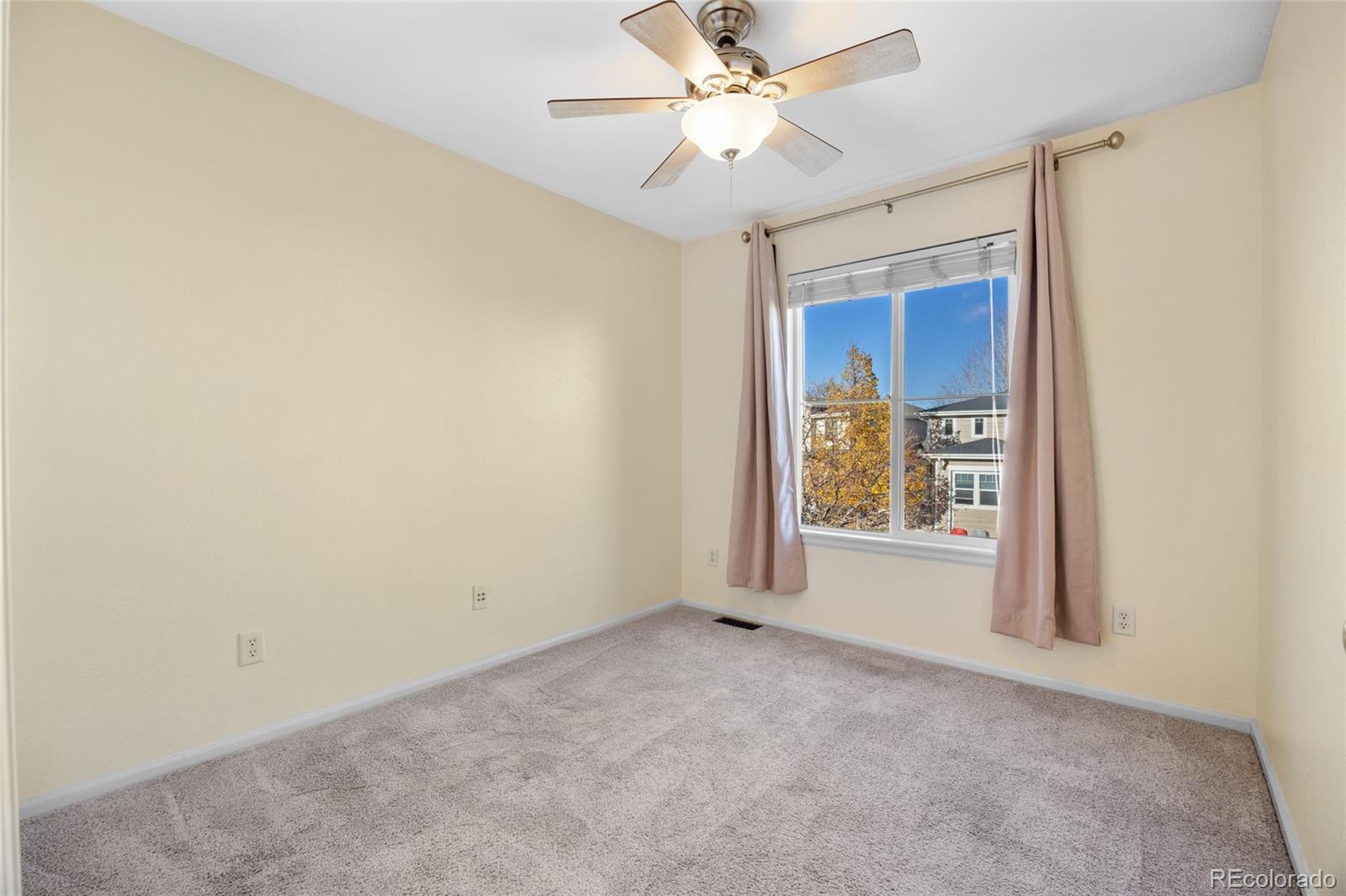 Highlands Ranch, Colorado, 80126, United States, 3 Bedrooms Bedrooms, ,3 BathroomsBathrooms,Residential,For Sale,1991923