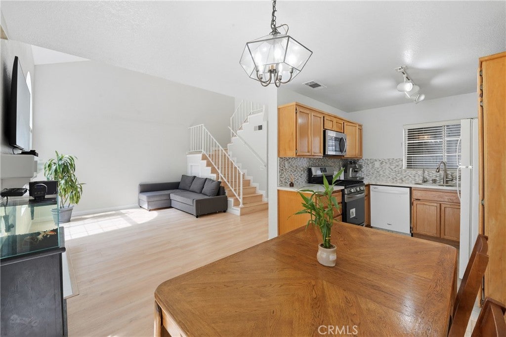 Chino Hills, California, 91709, United States, 2 Bedrooms Bedrooms, ,3 BathroomsBathrooms,Residential,For Sale,1976216