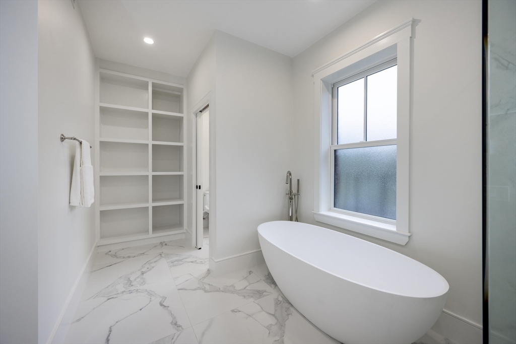 Boston, Massachusetts, 02118, United States, 4 Bedrooms Bedrooms, ,5 BathroomsBathrooms,Residential,For Sale,1973917