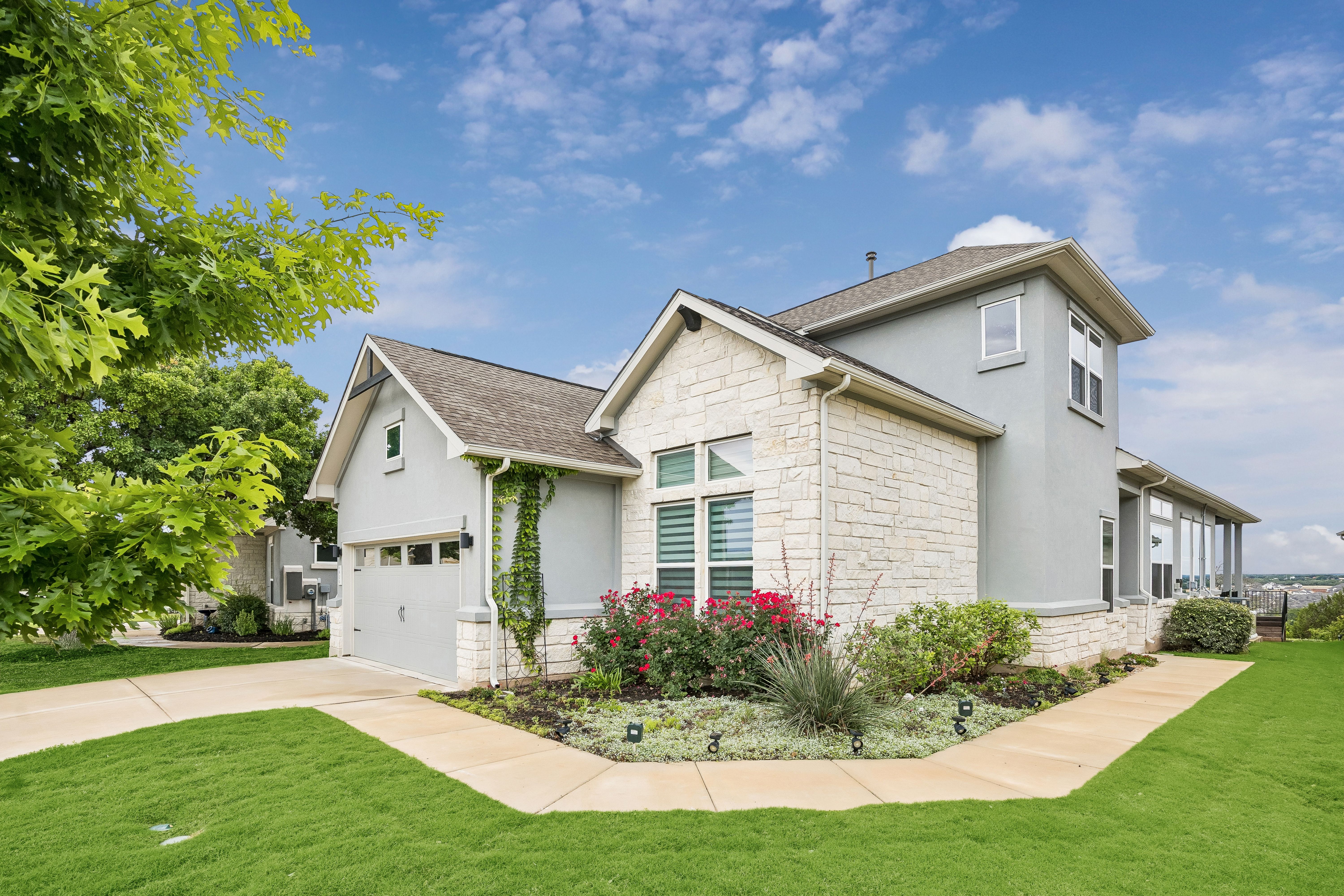  Hill Country Views Meet Modern Luxury in Gated Santa Rita Ranch - 物件實景