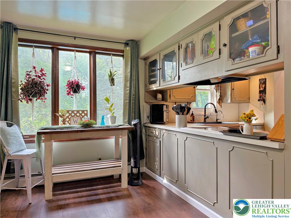 Allentown City, Pennsylvania, 18103, United States, 3 Bedrooms Bedrooms, ,2 BathroomsBathrooms,Residential,For Sale,1897296