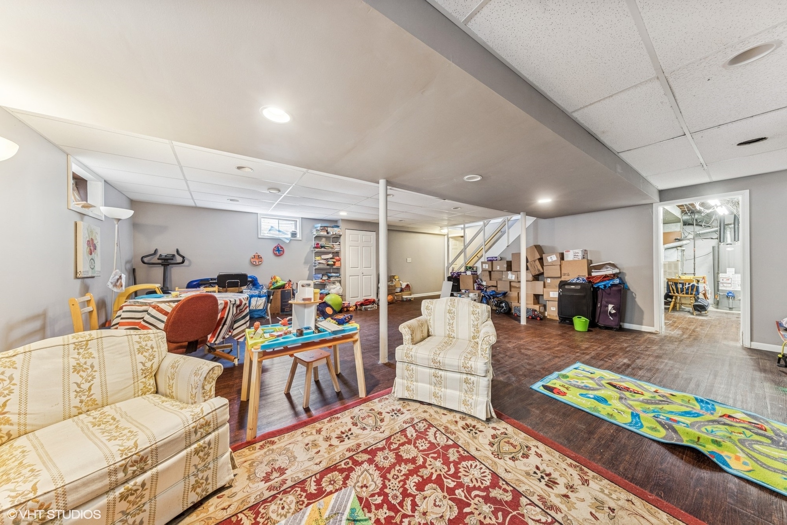 Glen Ellyn, Illinois, 60137, United States, 4 Bedrooms Bedrooms, ,3 BathroomsBathrooms,Residential,For Sale,1827602