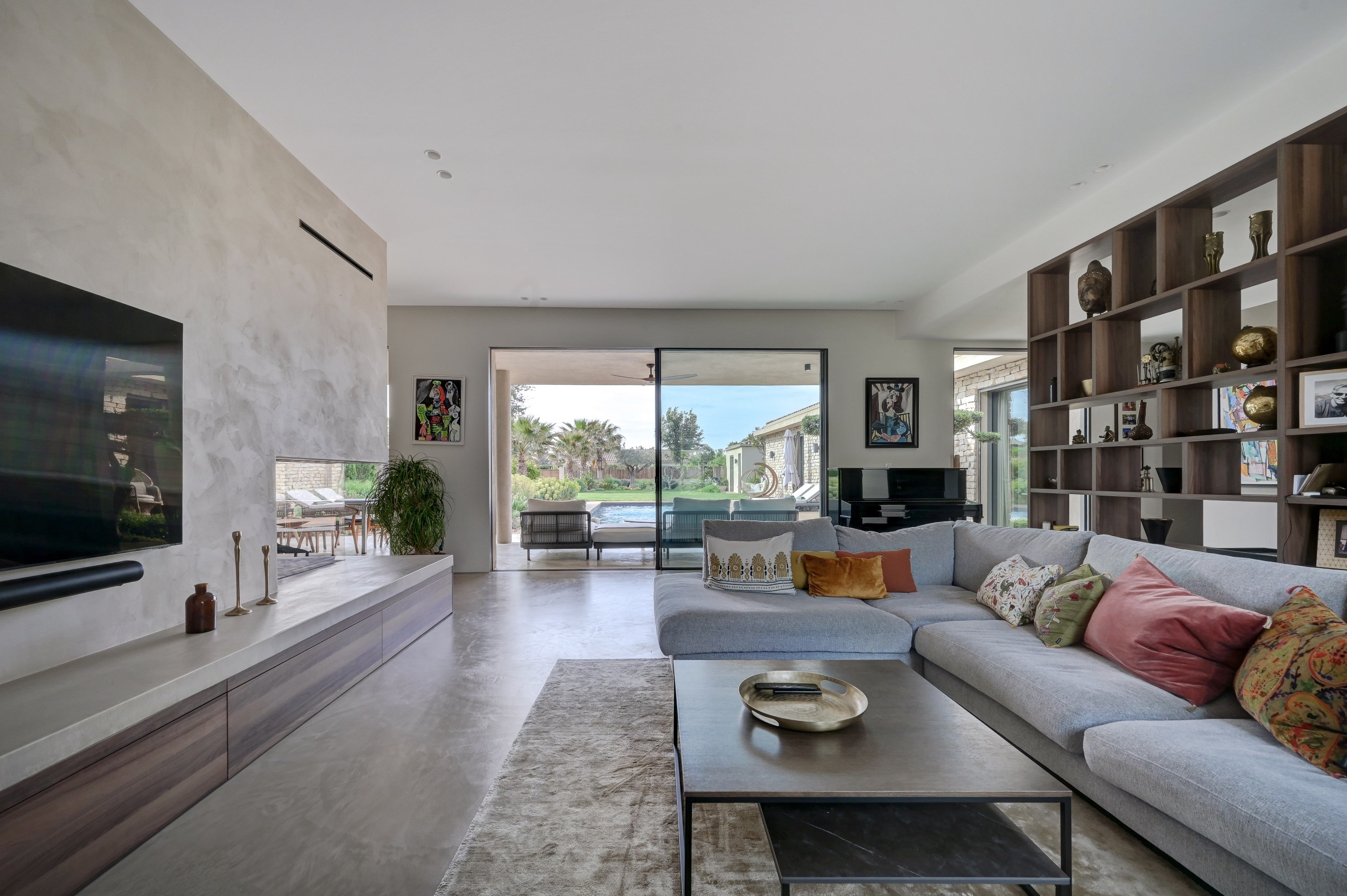  Elegant single-storey villa – 225 sqm of living space – 1,500 sqm landscaped gr… - 物件實景