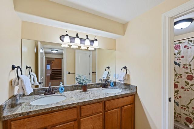 Centerville, Utah, 84014, United States, 6 Bedrooms Bedrooms, ,5 BathroomsBathrooms,Residential,For Sale,2012856