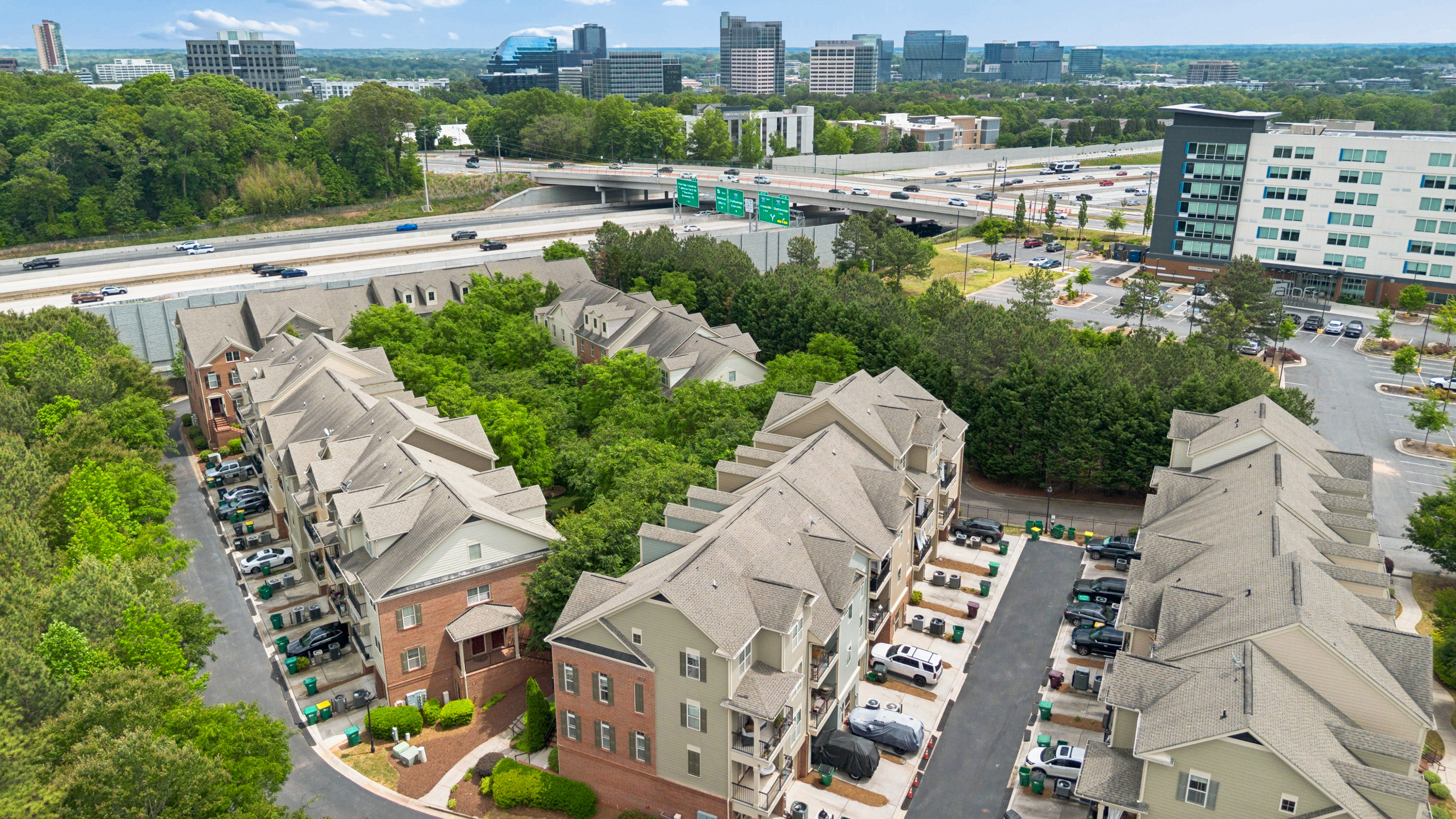  Perfection in Sandy Springs - 物件實景