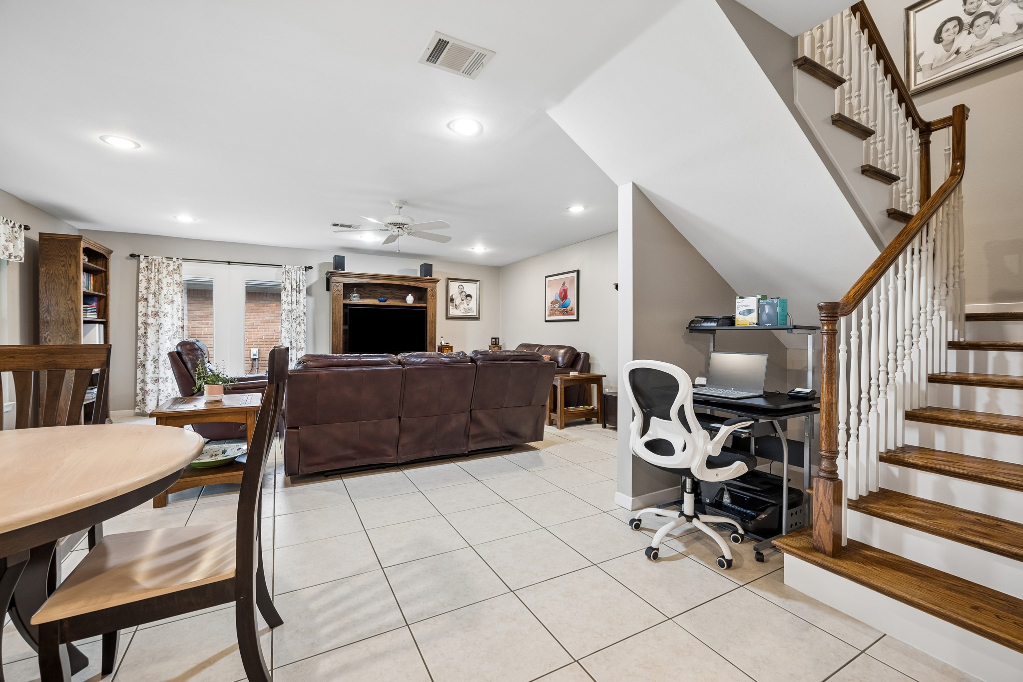  3427 Gannett Street - 物件實景