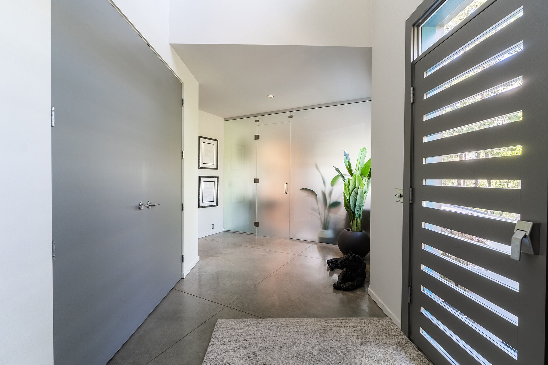  Architectural Glenmore Home - 物件實景