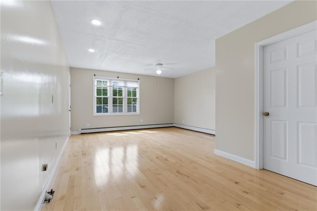 Warwick, Rhode Island, 02889, United States, 5 Bedrooms Bedrooms, ,3 BathroomsBathrooms,Residential,For Sale,2048258