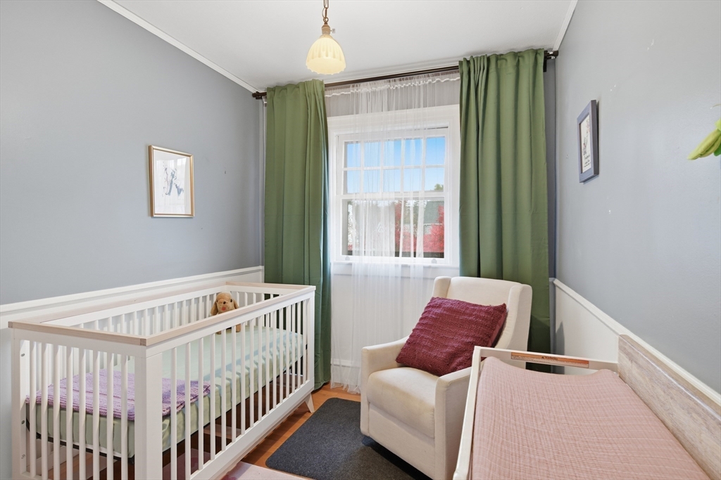 Holyoke, Massachusetts, 01040, United States, 5 Bedrooms Bedrooms, ,4 BathroomsBathrooms,Residential,For Sale,1991316