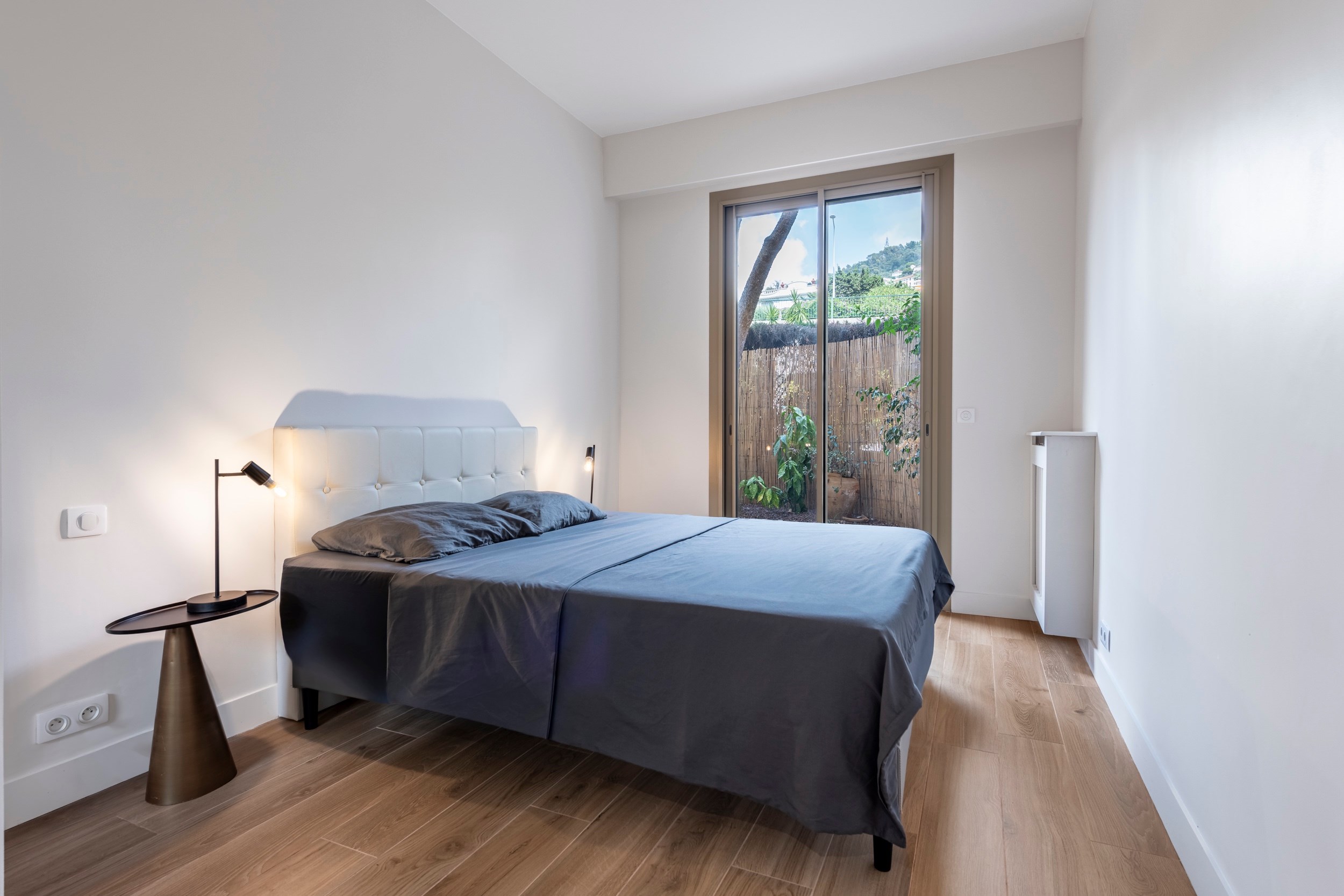 Nice, Le Port : 86 sq.m apartment with private garden on Boulevard Franck Pilat… - 物件實景