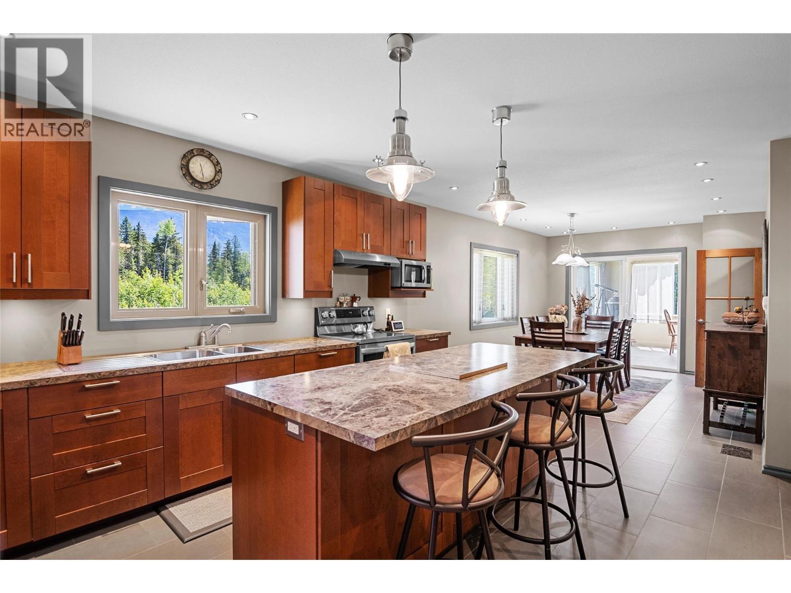 REVELSTOKE, British Columbia, V0E 2S0, CA, 3 Bedrooms Bedrooms, ,1 BathroomBathrooms,Residential,For Sale,1948330