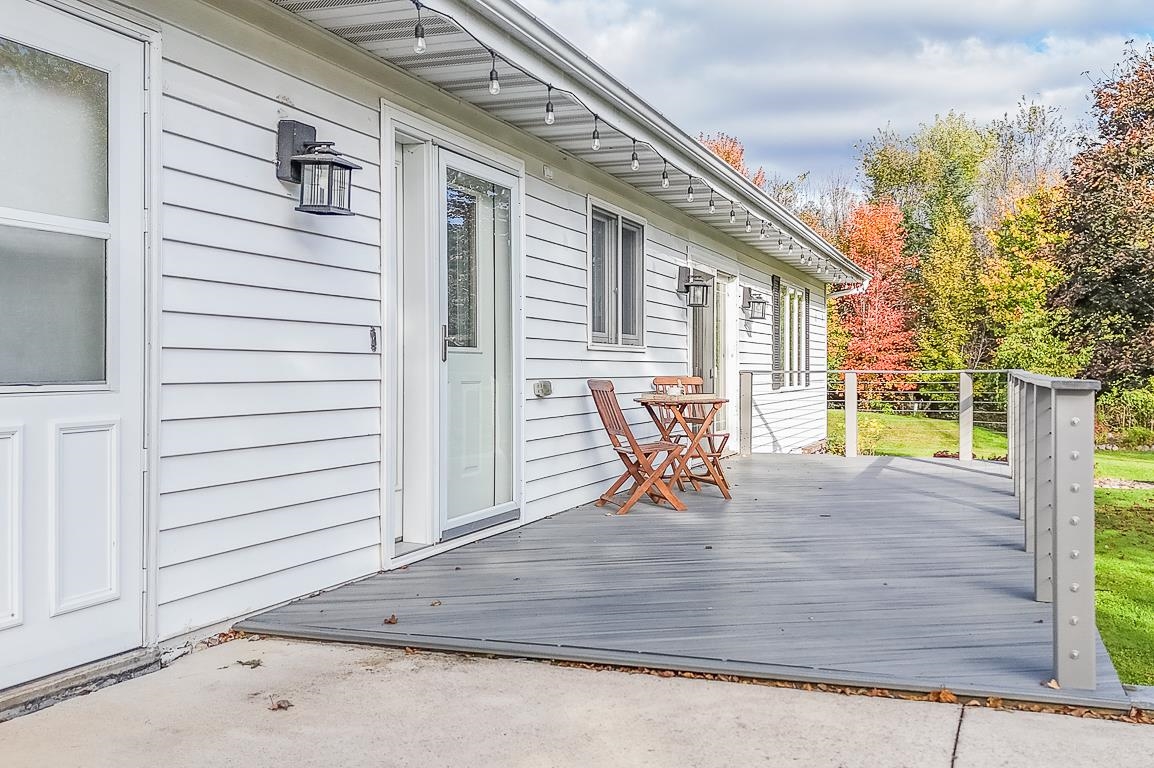 New London, Wisconsin, 54961-8021, United States, 4 Bedrooms Bedrooms, ,2 BathroomsBathrooms,Residential,For Sale,1984435