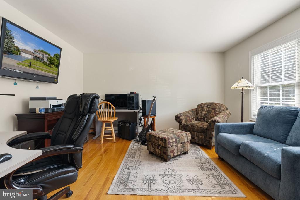 Winchester, Virginia, 22601, United States, 3 Bedrooms Bedrooms, ,3 BathroomsBathrooms,Residential,For Sale,1906316