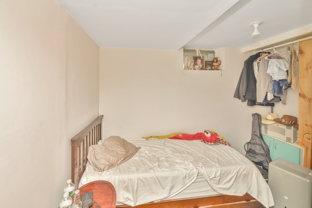 Randolph, Massachusetts, 02368, United States, 4 Bedrooms Bedrooms, ,2 BathroomsBathrooms,Residential,For Sale,2005663