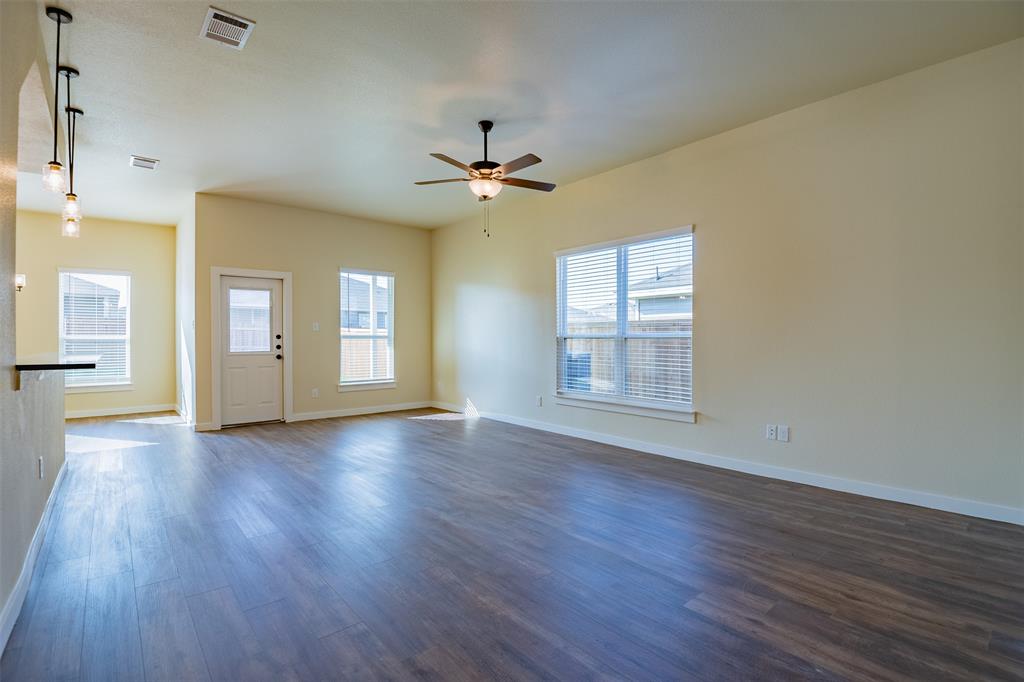 Venus, Texas, 76084, United States, 8 Bedrooms Bedrooms, ,6 BathroomsBathrooms,Residential,For Sale,1922033