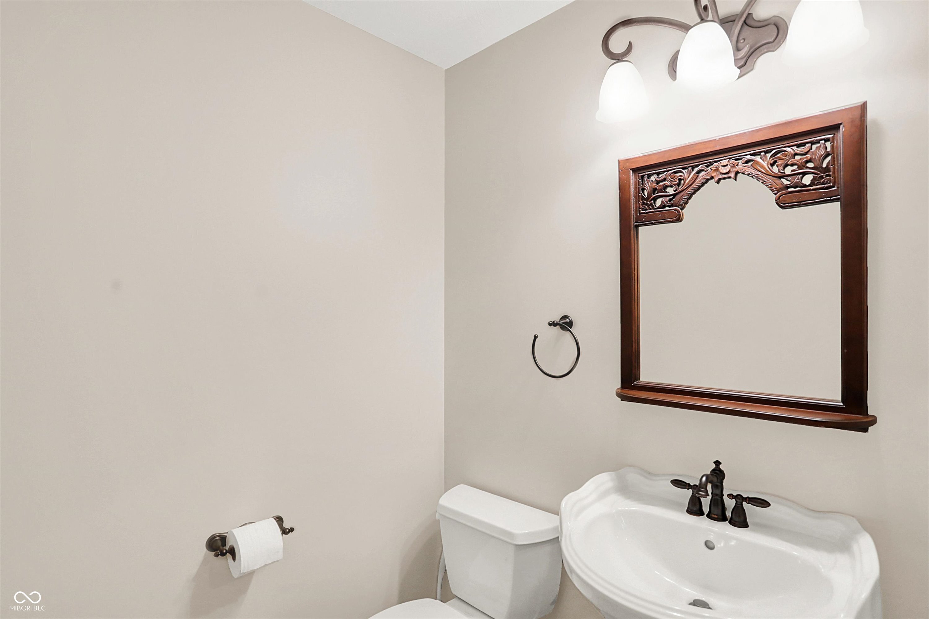 Zionsville, Indiana, 46077, United States, 4 Bedrooms Bedrooms, ,6 BathroomsBathrooms,Residential,For Sale,1978163