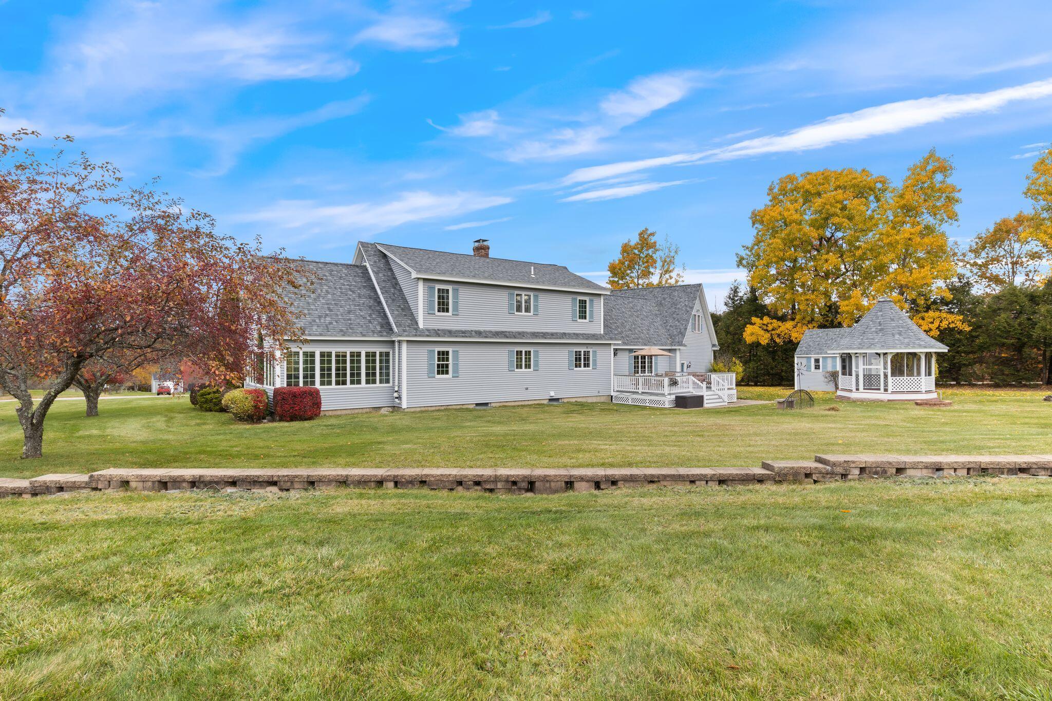 Sanford, Maine, 04083, United States, 3 Bedrooms Bedrooms, ,2 BathroomsBathrooms,Residential,For Sale,1987939