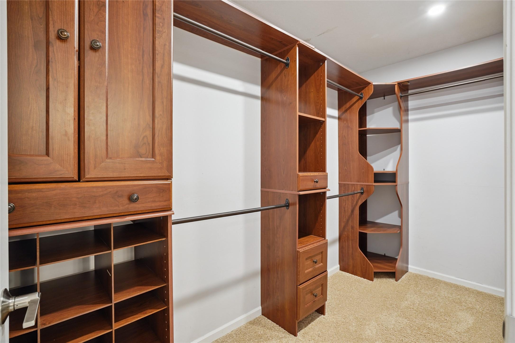 West Des Moines, Iowa, 50265, United States, 4 Bedrooms Bedrooms, ,5 BathroomsBathrooms,Residential,For Sale,1931268
