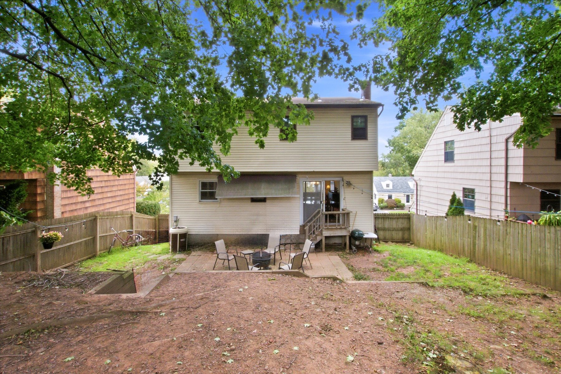  Opportunity Awaits to Reimagine Renovate and Make this Cape Cod Home Your Own - 物件實景