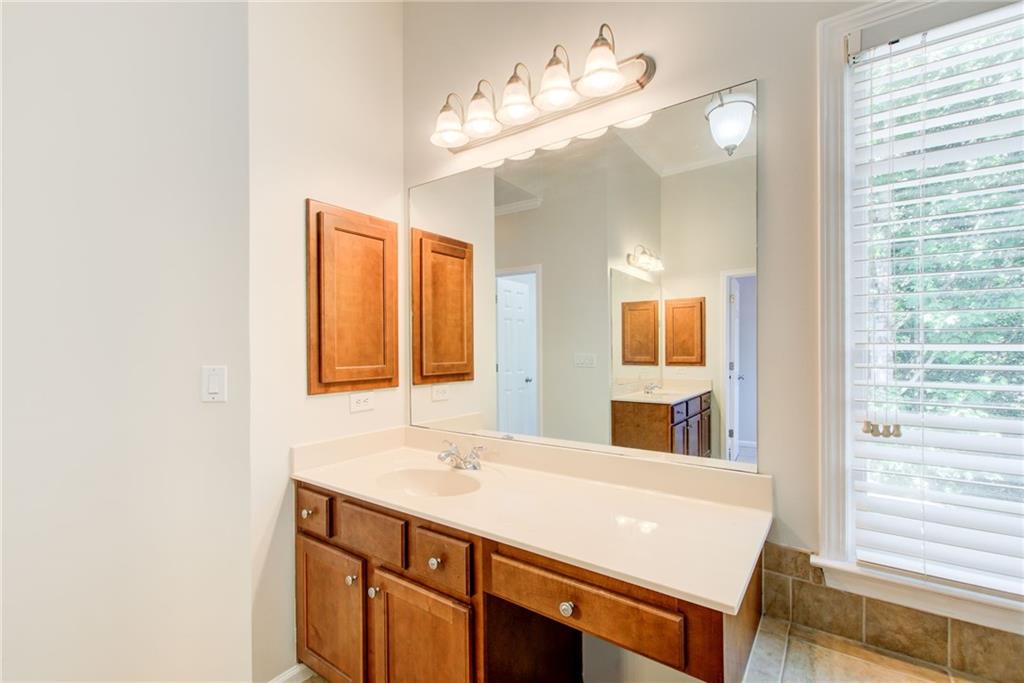 Mableton, Georgia, 30126, United States, 5 Bedrooms Bedrooms, ,4 BathroomsBathrooms,Residential,For Sale,1897696