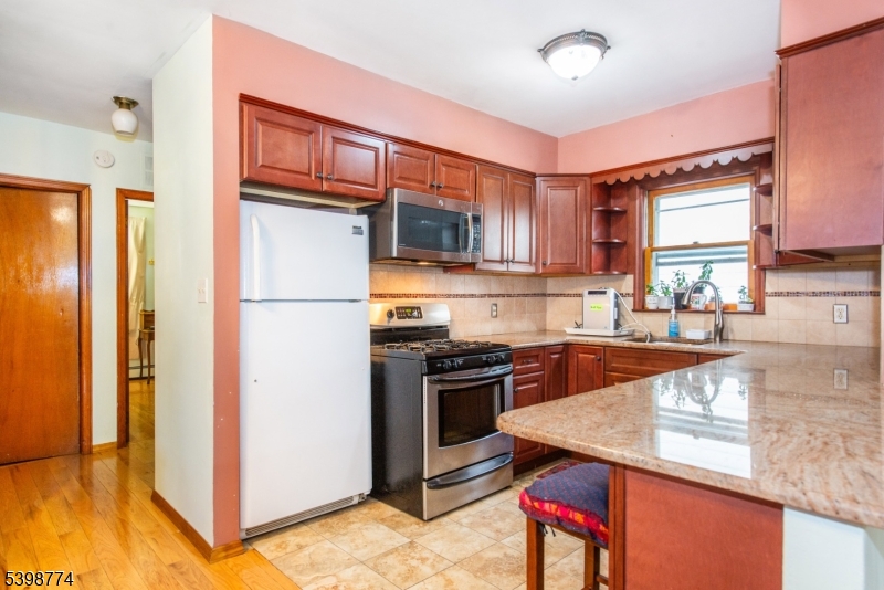 Clifton City, New Jersey, 07014, United States, 5 Bedrooms Bedrooms, ,3 BathroomsBathrooms,Residential,For Sale,2000752