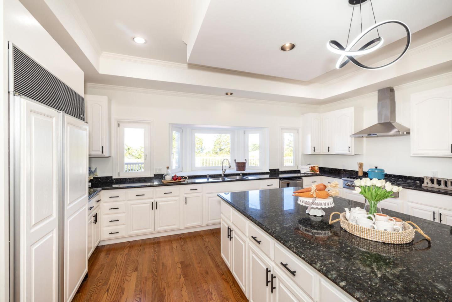 Hillsborough, California, 94010, United States, 5 Bedrooms Bedrooms, ,5 BathroomsBathrooms,Residential,For Sale,1940320