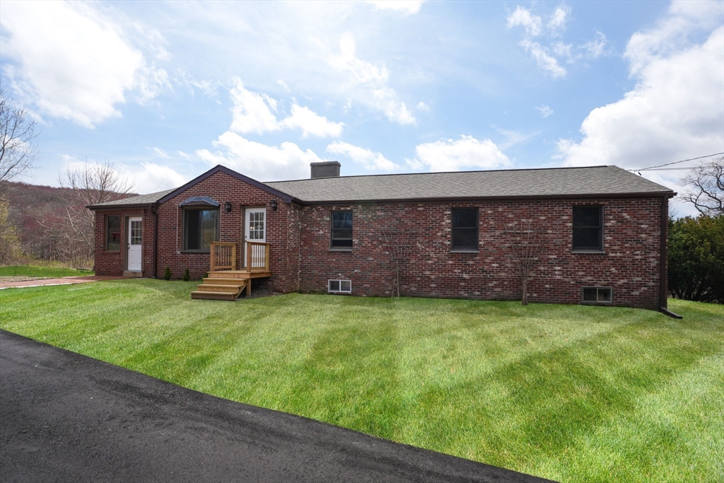 Brimfield, Massachusetts, 01010, United States, 4 Bedrooms Bedrooms, ,3 BathroomsBathrooms,Residential,For Sale,1928752