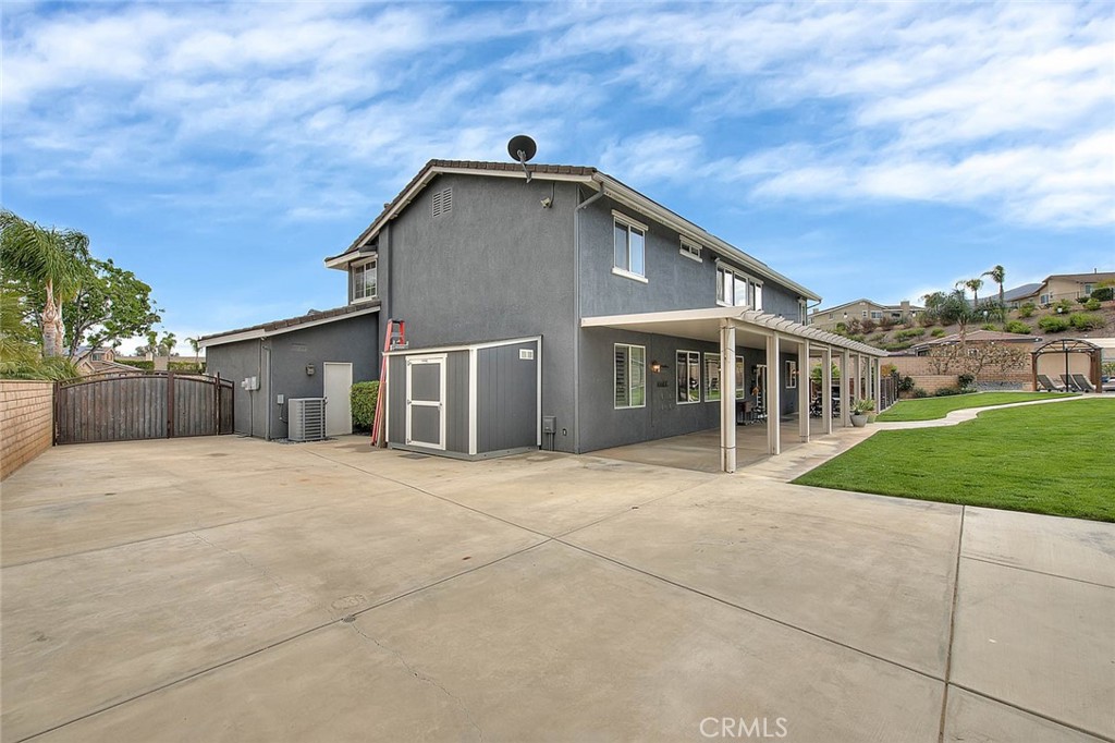 Corona, California, 92881, United States, 6 Bedrooms Bedrooms, ,6 BathroomsBathrooms,Residential,For Sale,1810577