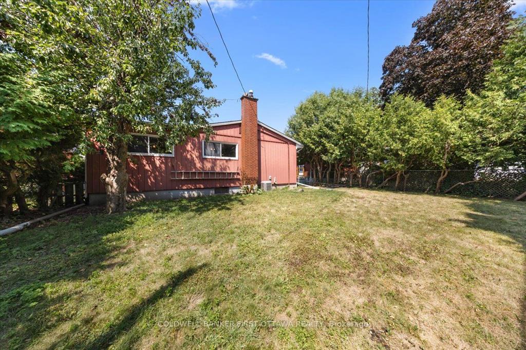 Ottawa, Ontario, K2A 1N7, CA, 3 Bedrooms Bedrooms, ,2 BathroomsBathrooms,Residential,For Sale,1924987