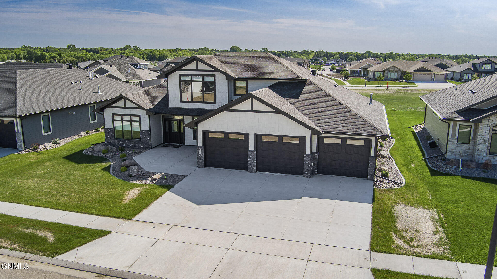 Bismarck, North Dakota, 58503, United States, 3 Bedrooms Bedrooms, ,4 BathroomsBathrooms,Residential,For Sale,2027923