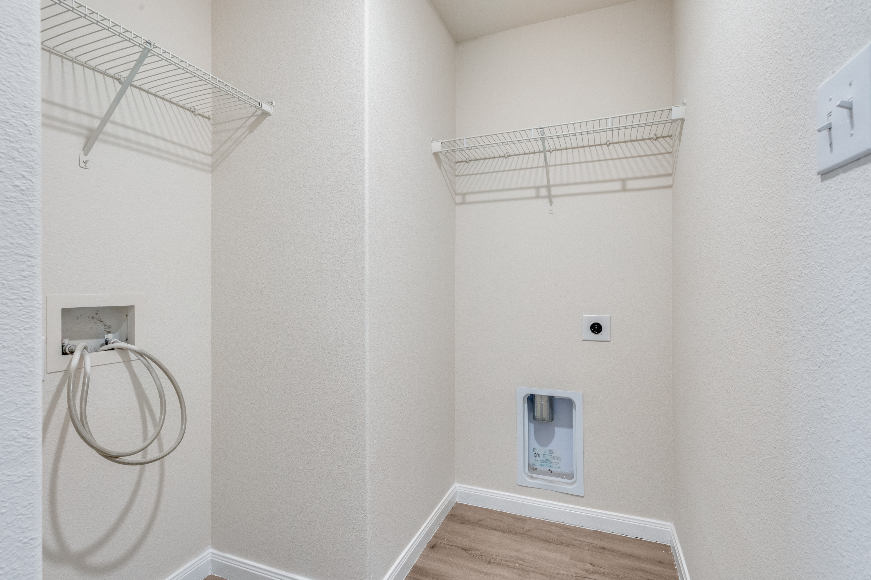  144 Barbwire Way, Newark, TX, 76071 - 物件實景