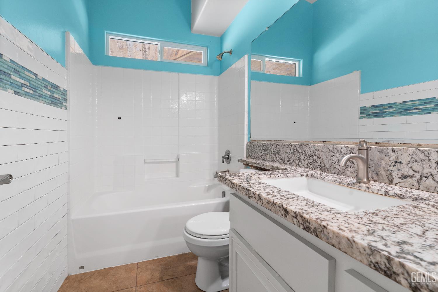 Bakersfield, California, 93311, United States, 5 Bedrooms Bedrooms, ,2 BathroomsBathrooms,Residential,For Sale,1949129