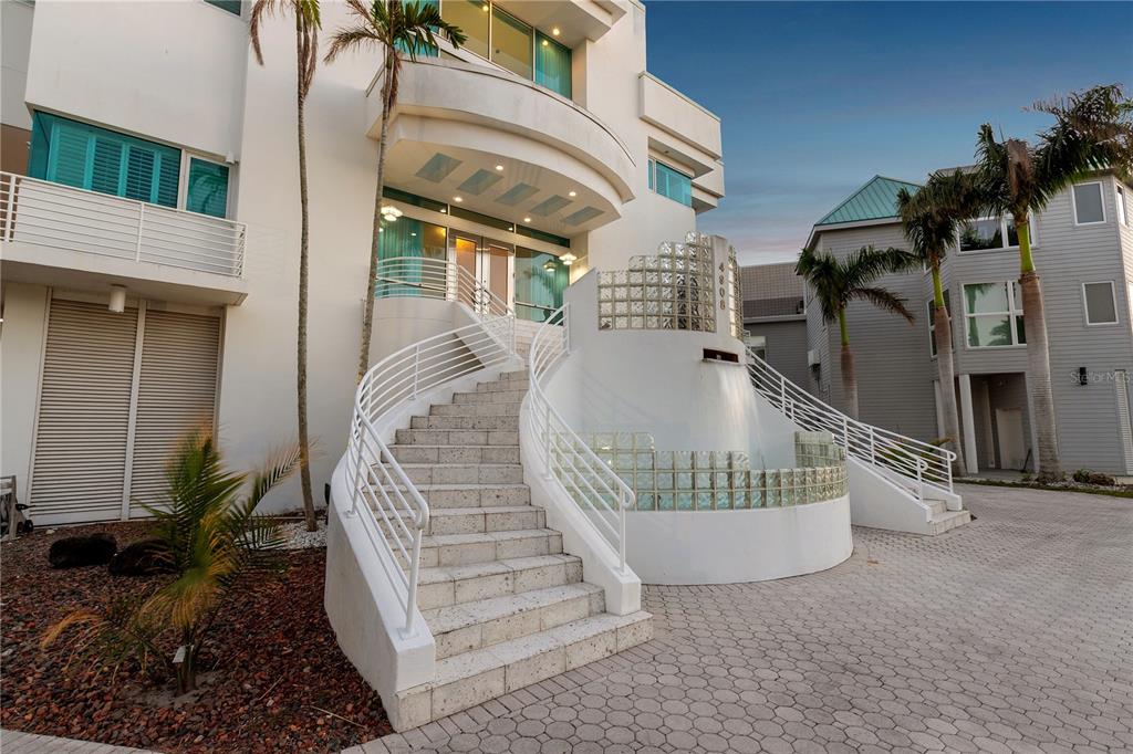 Bradenton, Florida, 34210, United States, 4 Bedrooms Bedrooms, ,5 BathroomsBathrooms,Residential,For Sale,1827645