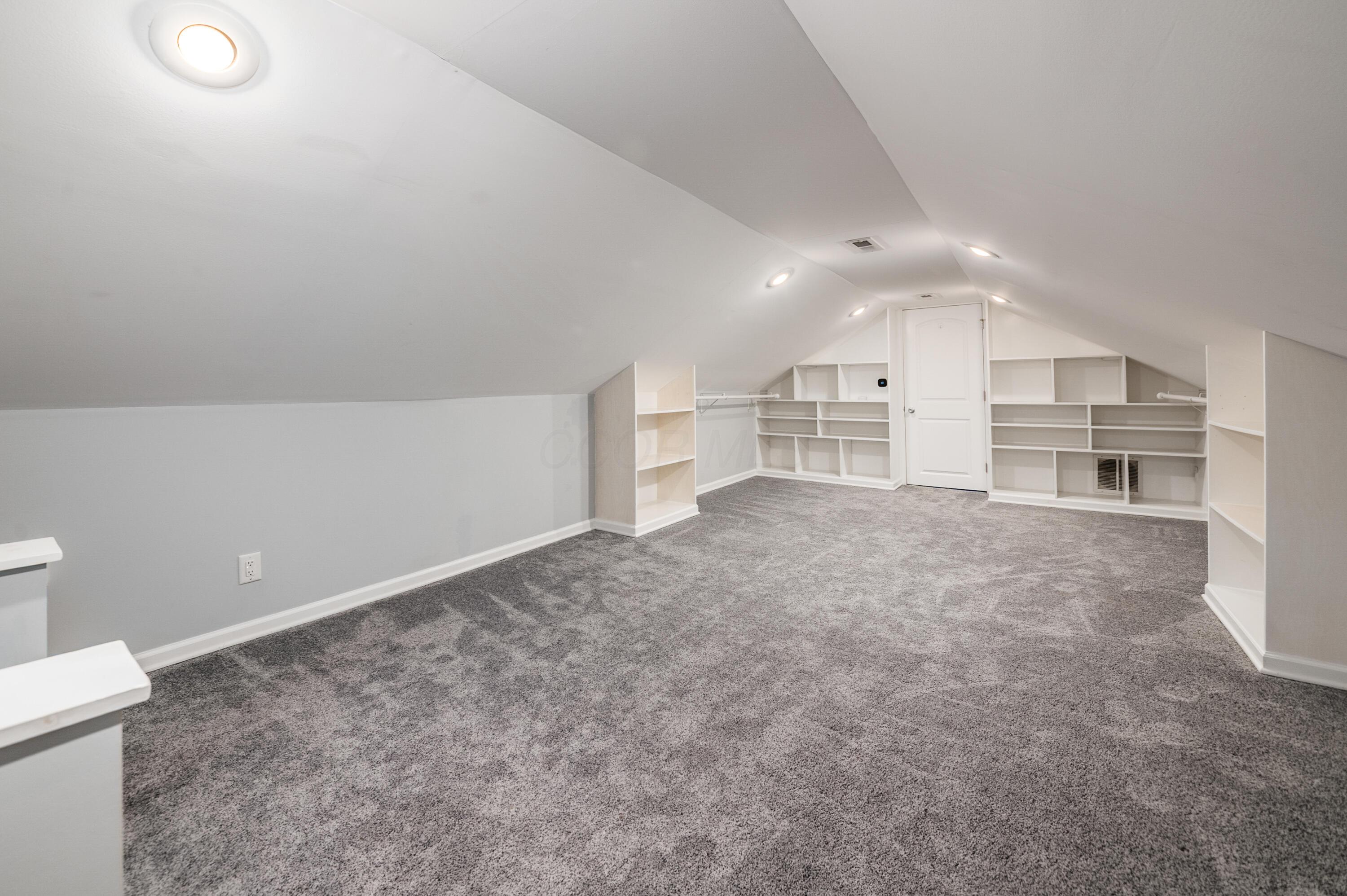 Columbus, Ohio, 43214, United States, 4 Bedrooms Bedrooms, ,3 BathroomsBathrooms,Residential,For Sale,1996077