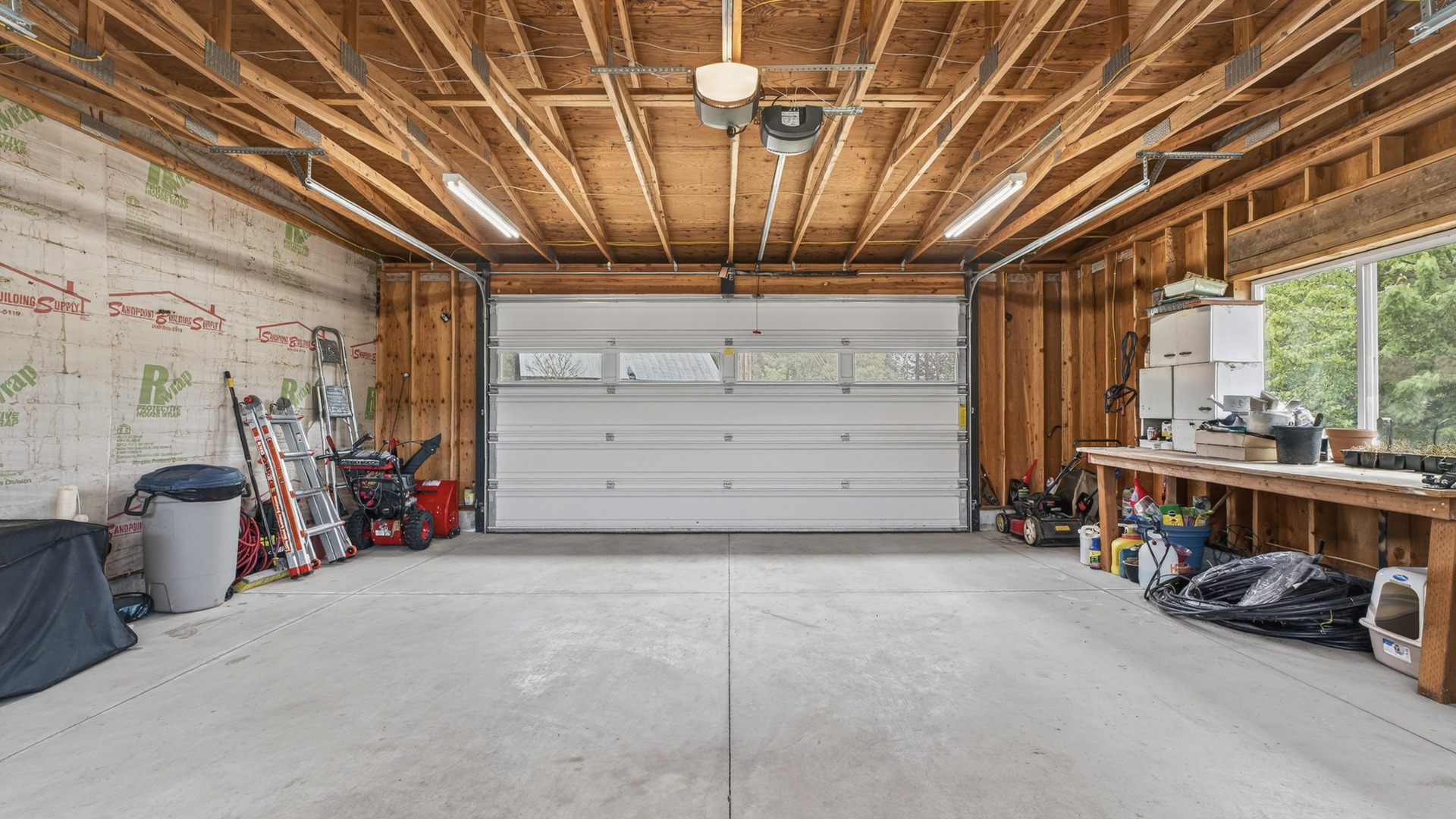Bonners Ferry, Idaho, 83805, United States, 4 Bedrooms Bedrooms, ,4 BathroomsBathrooms,Residential,For Sale,1980199