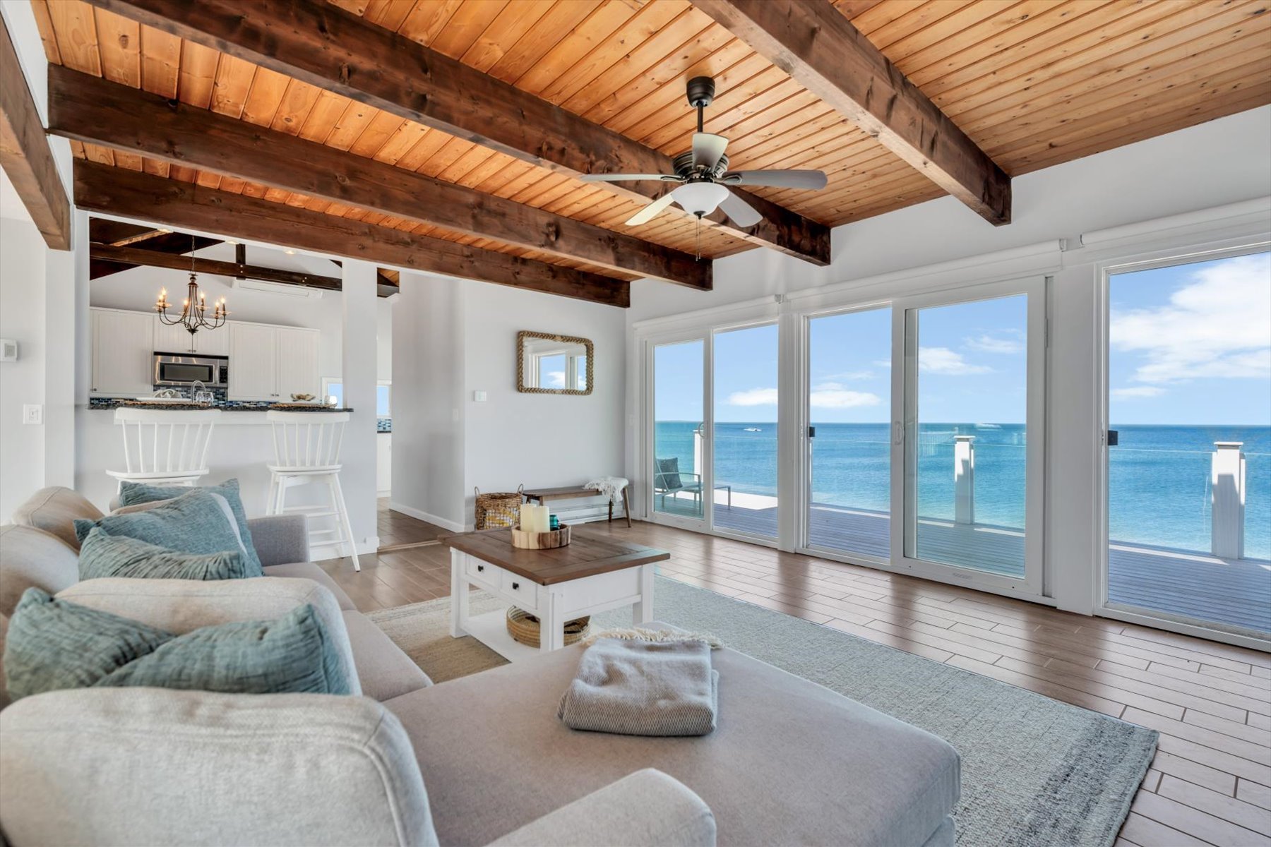  An Exceptional Waterfront Property - 物件實景