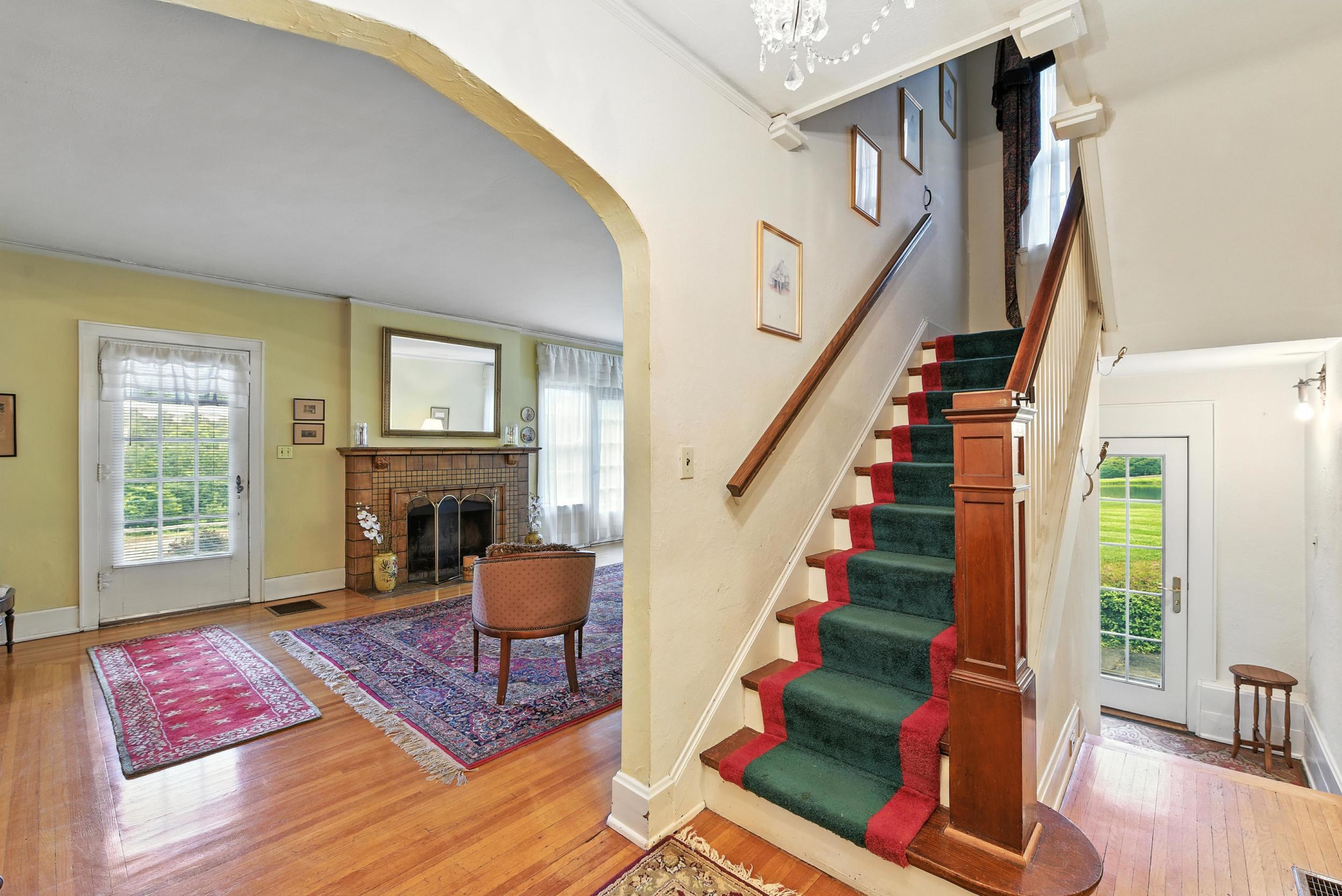 Fort Mitchell, Kentucky, 41017, United States, 3 Bedrooms Bedrooms, ,3 BathroomsBathrooms,Residential,For Sale,1901378