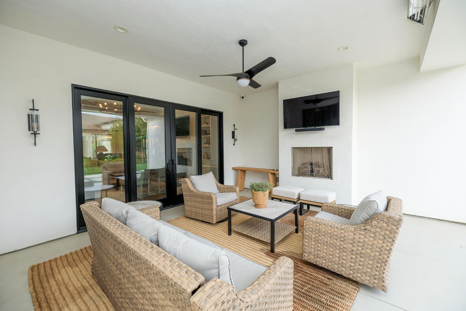 Turlock, California, 95382, United States, 5 Bedrooms Bedrooms, ,4 BathroomsBathrooms,Residential,For Sale,2002533