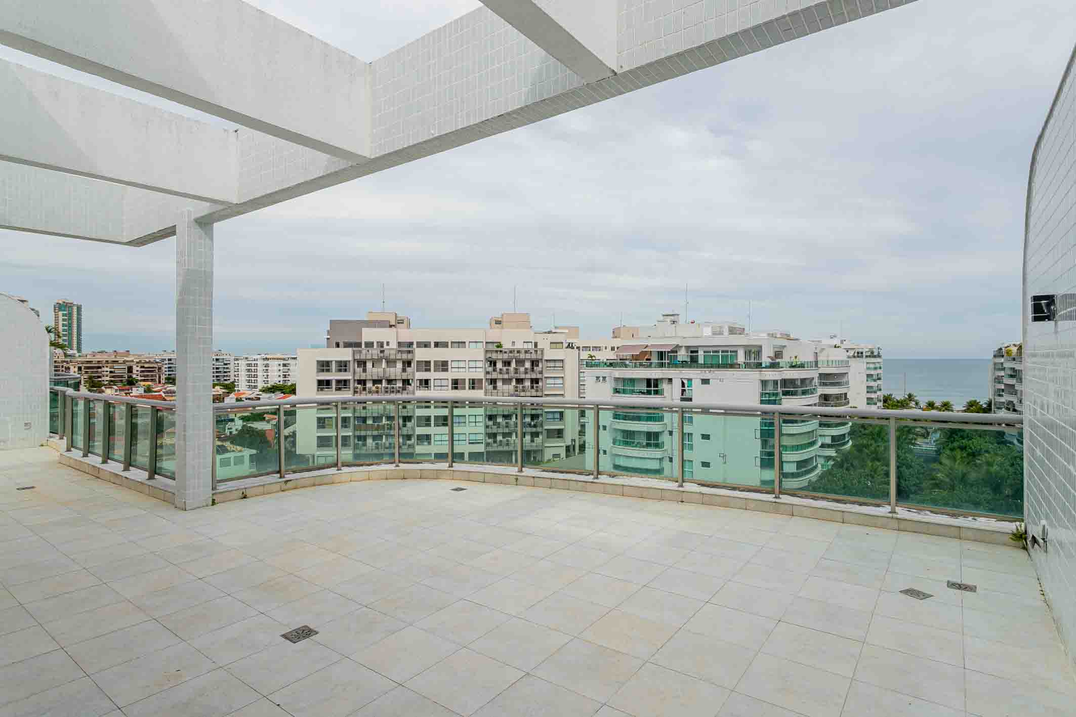  Oceanfront duplex penthouse in a full-service condominium - 物件實景