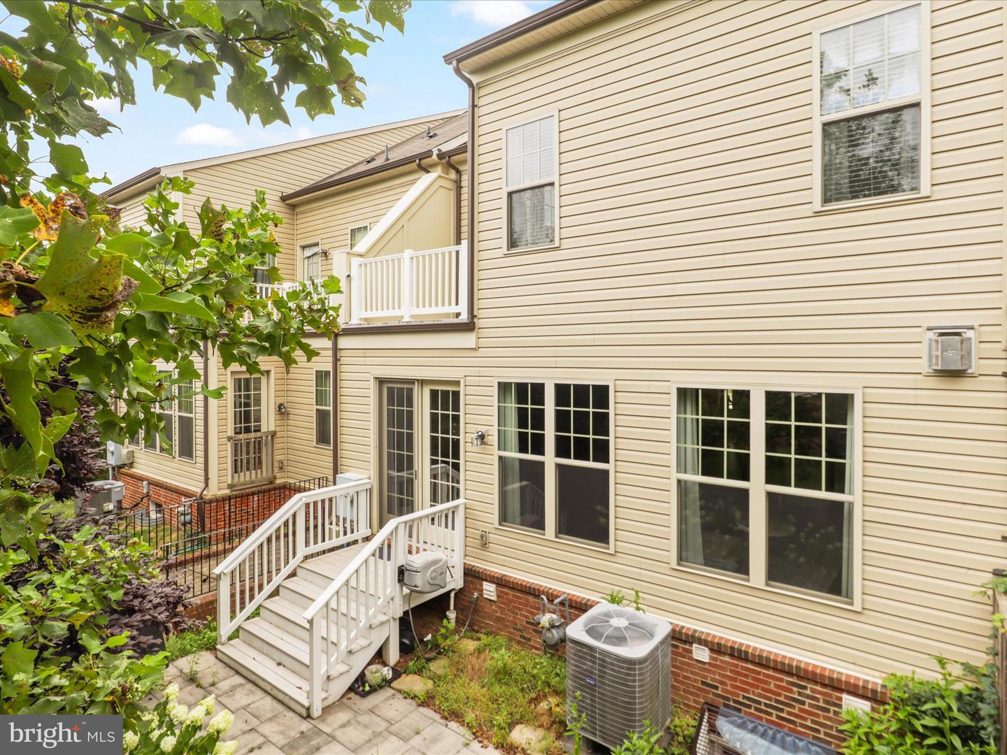 Ashburn, Virginia, 20148, United States, 3 Bedrooms Bedrooms, ,4 BathroomsBathrooms,Residential,For Sale,1918442