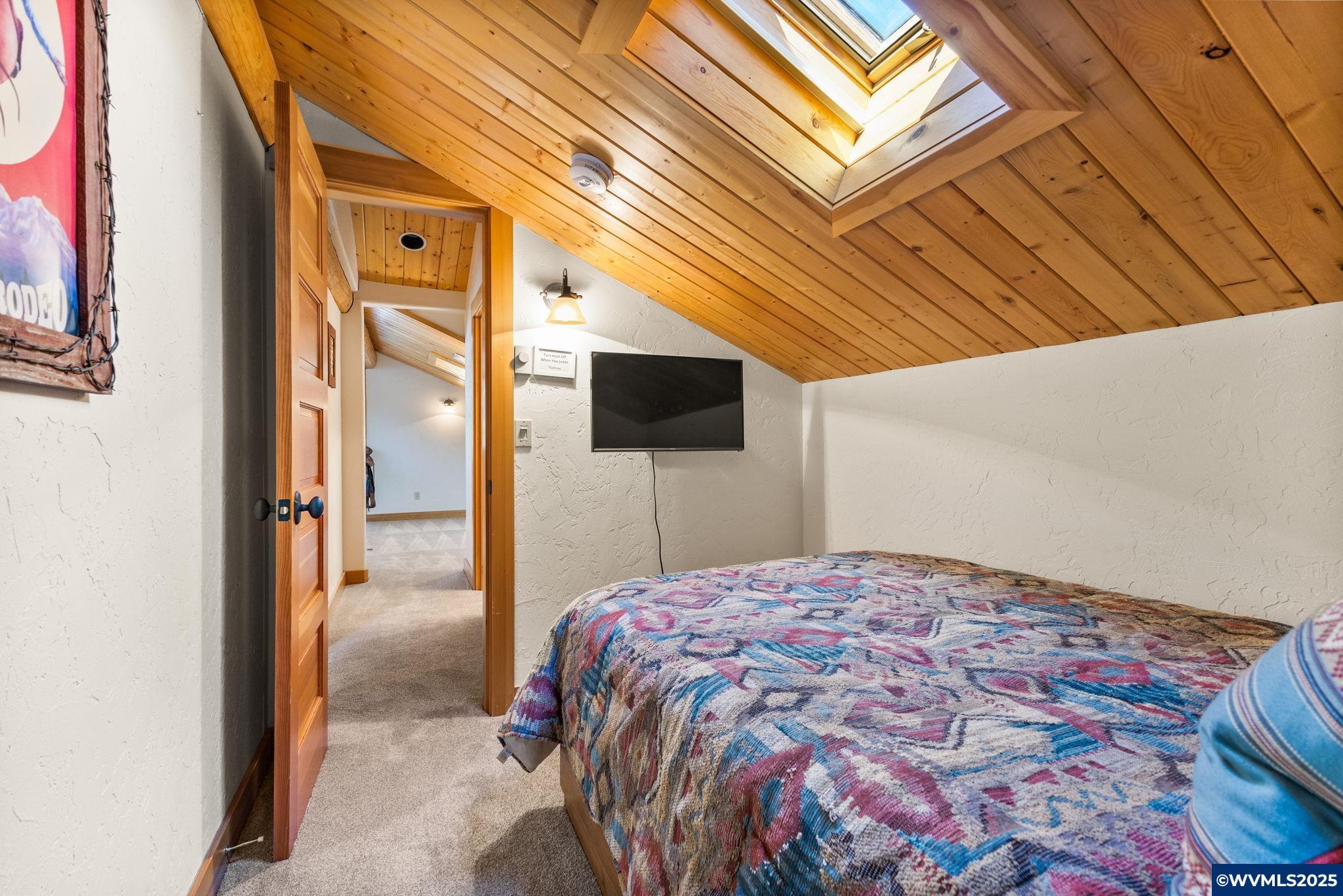 Sisters, Oregon, 97759, United States, 3 Bedrooms Bedrooms, ,6 BathroomsBathrooms,Residential,For Sale,1784576