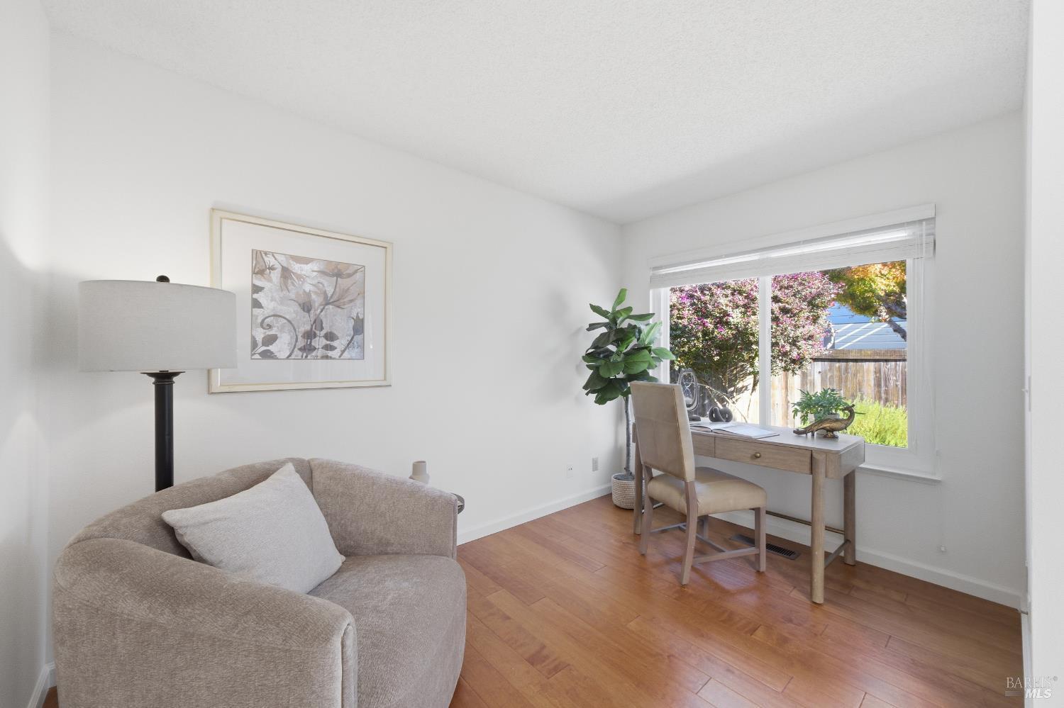 Sonoma, California, 95476, United States, 2 Bedrooms Bedrooms, ,2 BathroomsBathrooms,Residential,For Sale,2001950