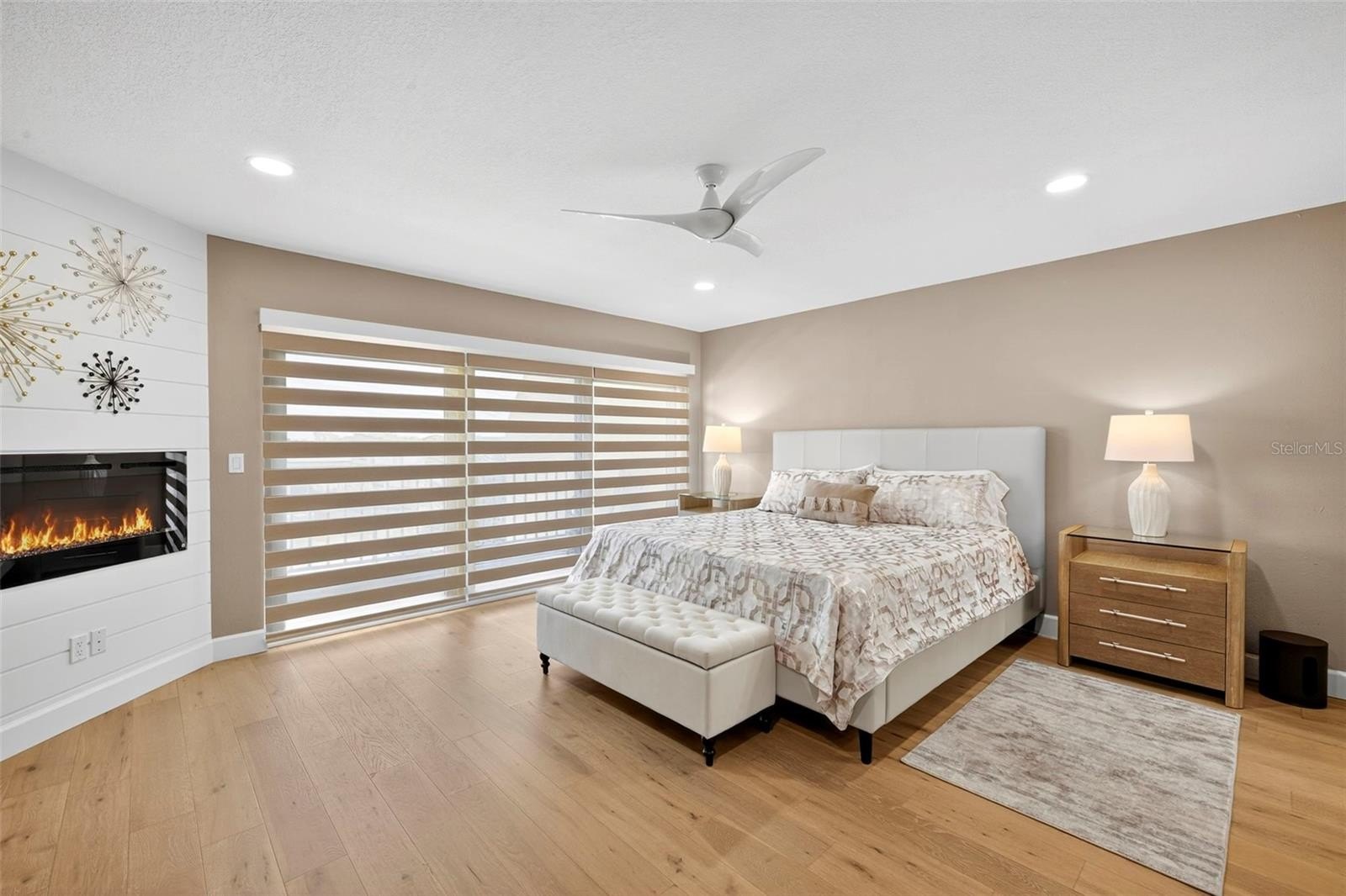 CLEARWATER BEACH, Florida, 33767, United States, 3 Bedrooms Bedrooms, ,3 BathroomsBathrooms,Residential,For Sale,1976812