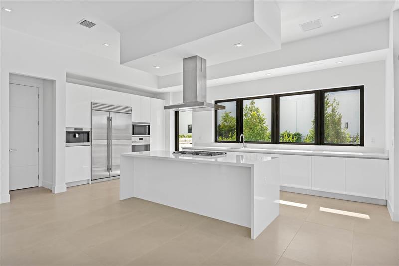 Weston, Florida, 33326, United States, 5 Bedrooms Bedrooms, ,10 BathroomsBathrooms,Residential,For Sale,1925286