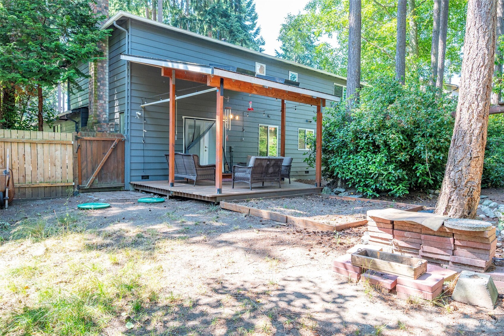 Oak Harbor, Washington, 98277, United States, 4 Bedrooms Bedrooms, ,3 BathroomsBathrooms,Residential,For Sale,1901658