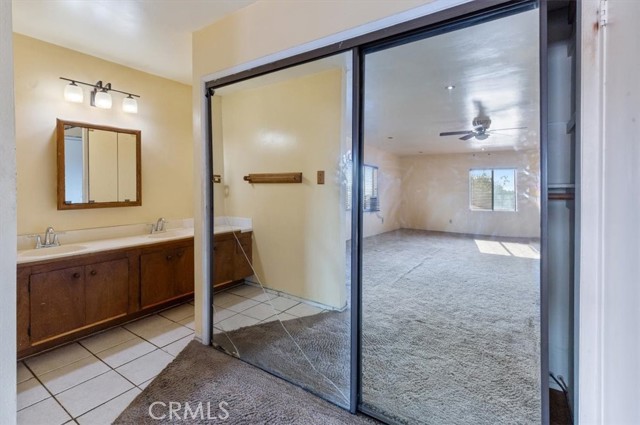 Los Angeles, California, 90003, United States, 3 Bedrooms Bedrooms, ,Residential,For Sale,1977735