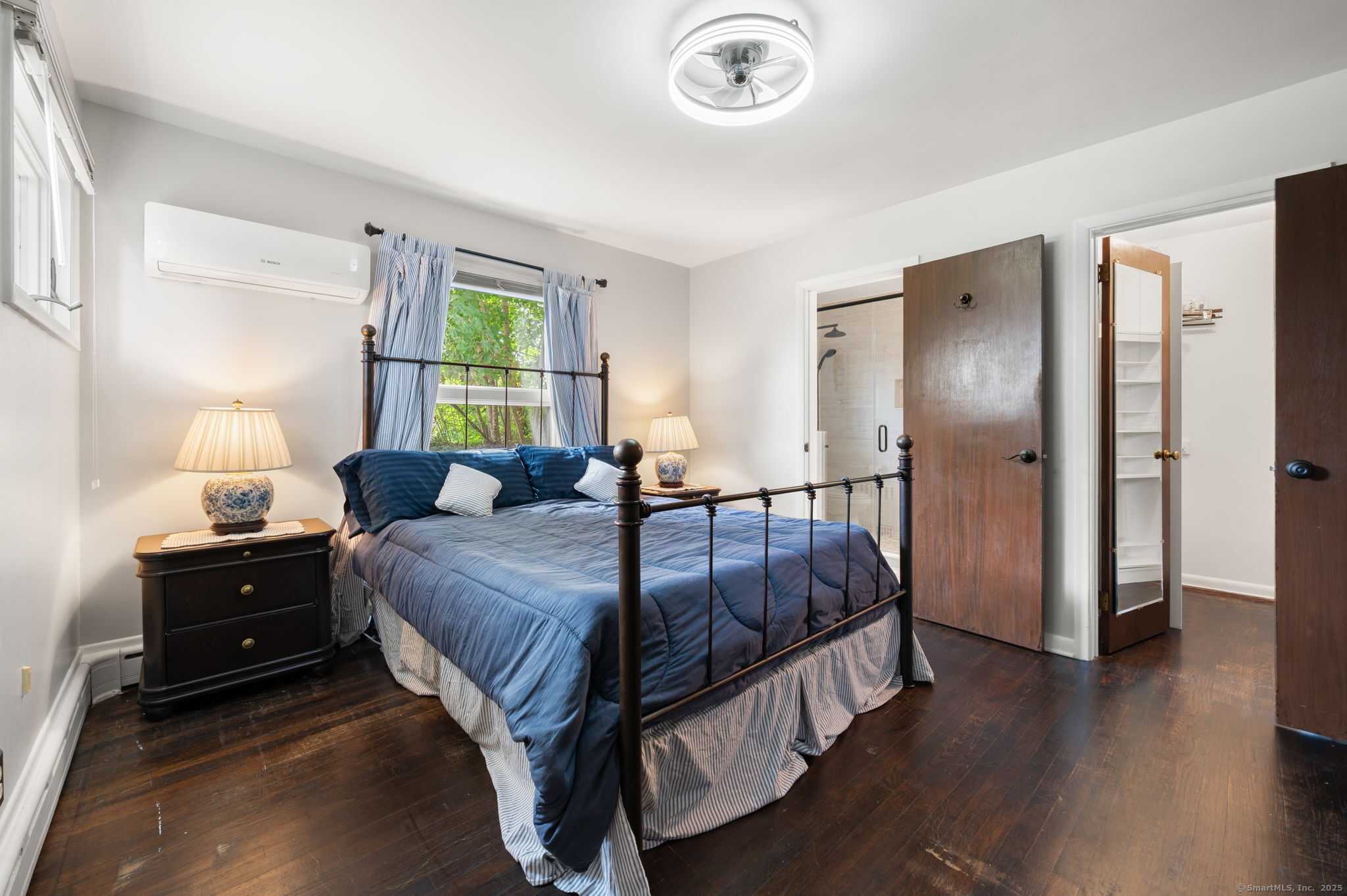New London, Connecticut, 06320, United States, 3 Bedrooms Bedrooms, ,Residential,For Sale,1942755