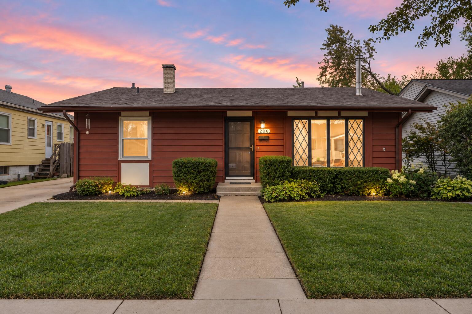 Manor Dr, Griffith, IN 46319